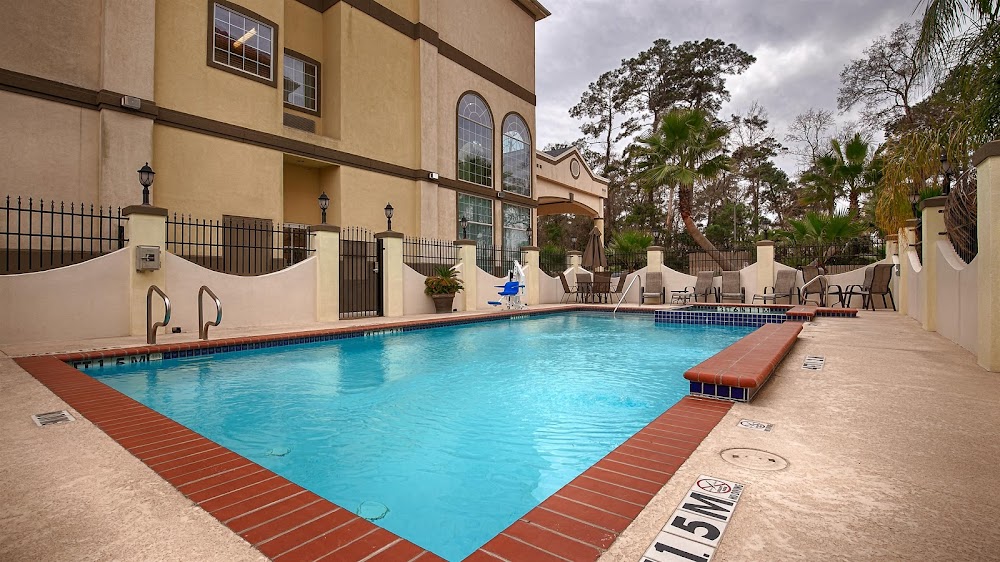 Best Western Plus New Caney Inn & Suites